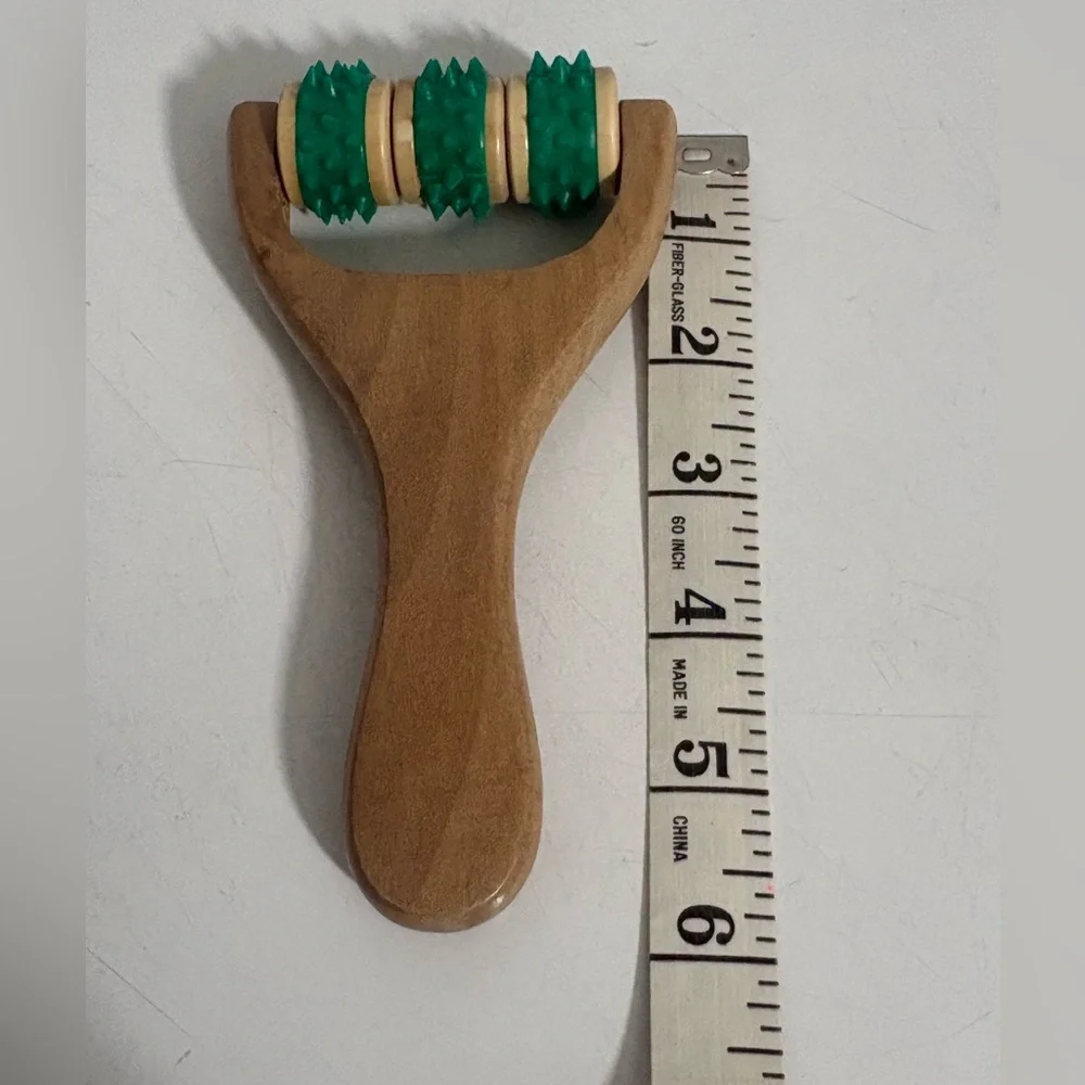 Down To Earth  Body Buff Loofah And Wooden  Massage Roller Both BRAND NEW!